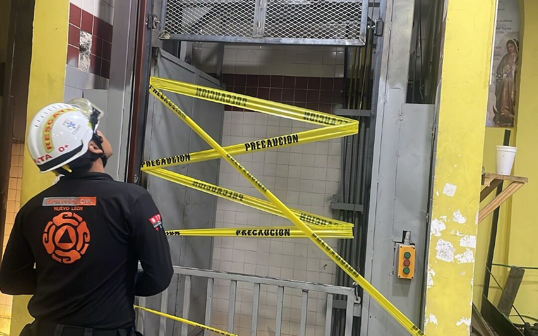 Tragedia en San Nicolás de los Garza: Elevador Colapsado Deja Hombre Herido