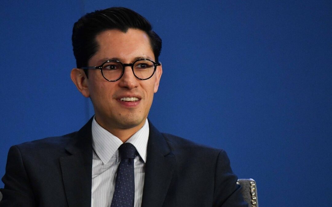 Roberto Velasco: Nuevo Secretario de Relaciones Exteriores y Su Impactante Trayectoria