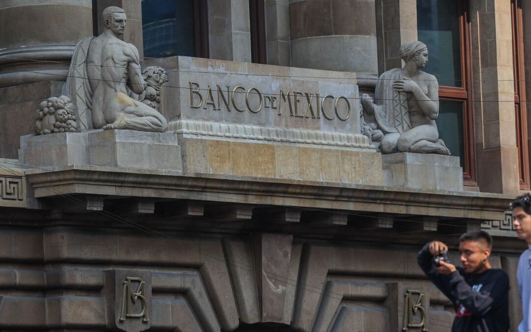 ¿Estarán abiertos los bancos el jueves Santo de 2026?