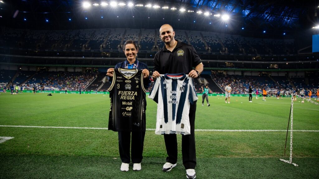 Fuerza Regia Femenil Presente En El Emocionante Choque Rayadas Vs Pumas - Noticias Notivalle Fuerza Regia Femenil Presente En El Emocionante Choque Rayadas Vs Pumas