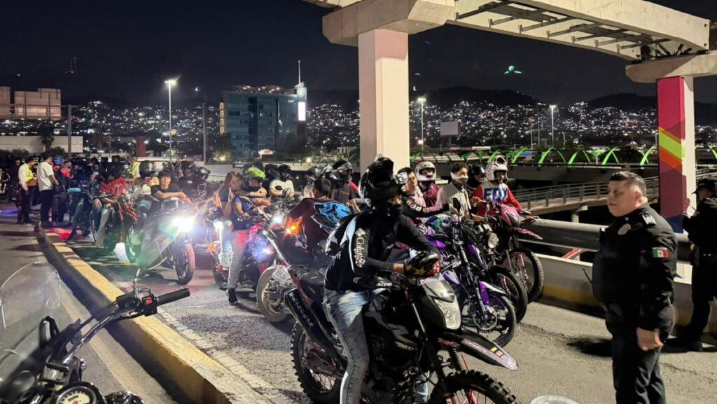 Impactante Operativo En Monterrey: 54 Vehículos Asegurados De Un Grupo De 500 Motociclistas