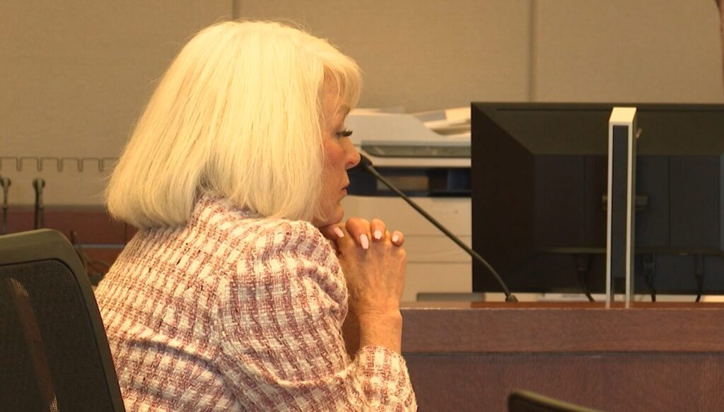 Corte De Apelaciones De Colorado Ratifica Condena De Tina Peters Por Manipulación Electoral Y Ordena Nueva Sentencia