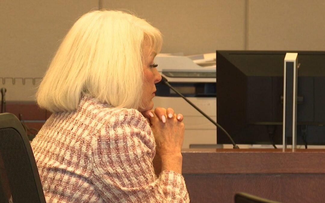 Corte de Apelaciones de Colorado Ratifica Condena de Tina Peters por Manipulación Electoral y Ordena Nueva Sentencia