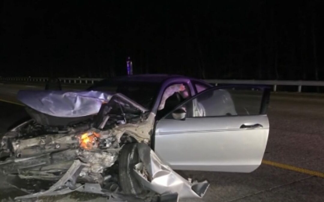 Madre conduce ebria y provoca mortal accidente contra un muro