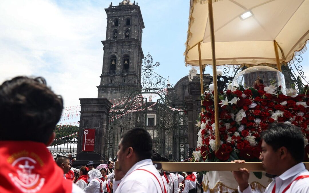 Descubre la Procesión del Viernes Santo 2026 en Puebla: Ruta y Horarios