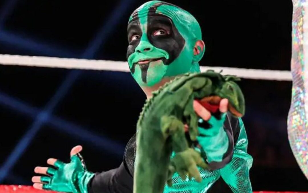 WWE Da Luz Verde a Nuevas Figuras de Luchadores de AAA