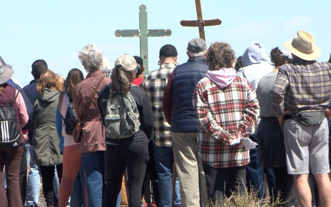 Vía Crucis reúne a la comunidad en South Valley de Albuquerque