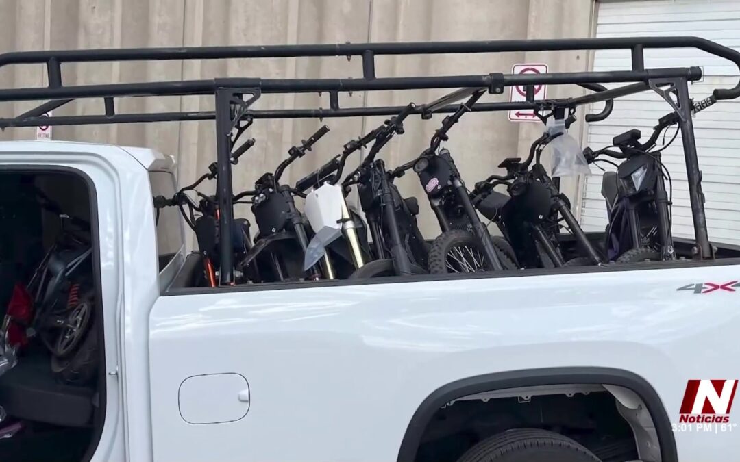 Operativo Policial en Colorado: Jóvenes en Motocicletas de Cross Interceptados