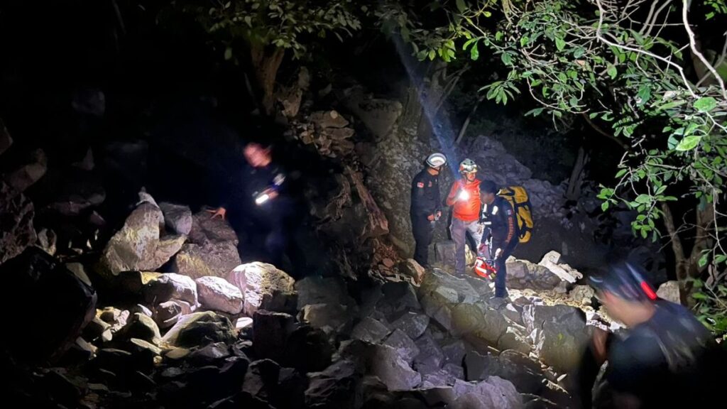 Dramático Rescate Nocturno De Padre E Hijo En El Cerro De La Silla - Noticias Notivalle Dramático Rescate Nocturno De Padre E Hijo En El Cerro De La Silla