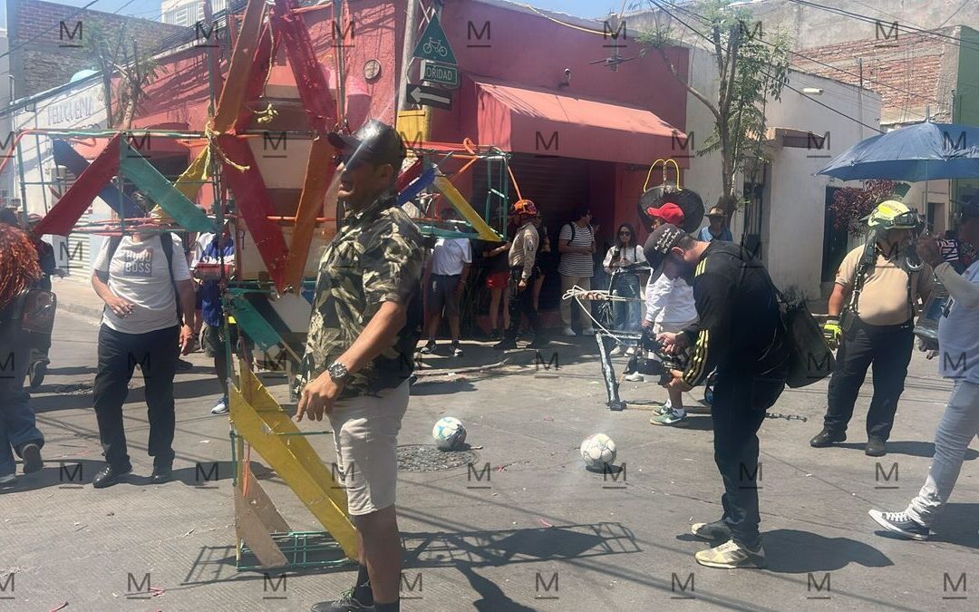 Impactante Quema de Judas en León: Figuras de Therians y Donald Trump Roban el Show