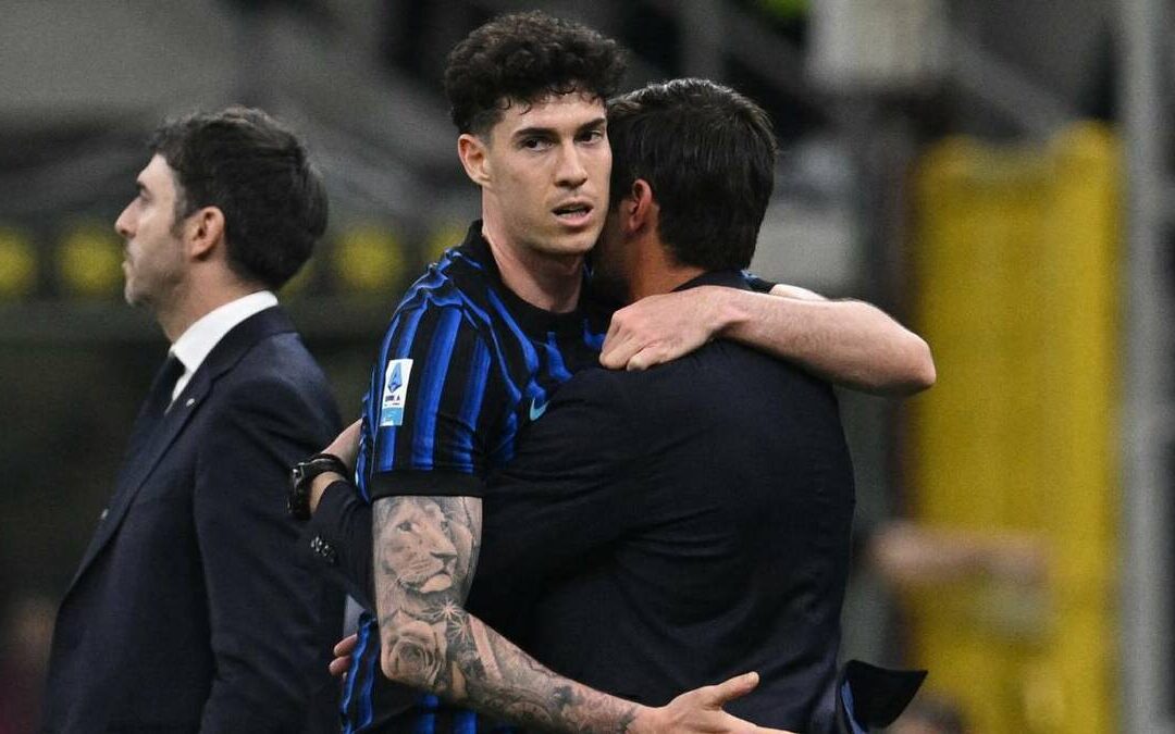 Inter de Milán: La Afición Ovaciona a Bastoni Tras Error Decisivo en el Mundial | VIDEO