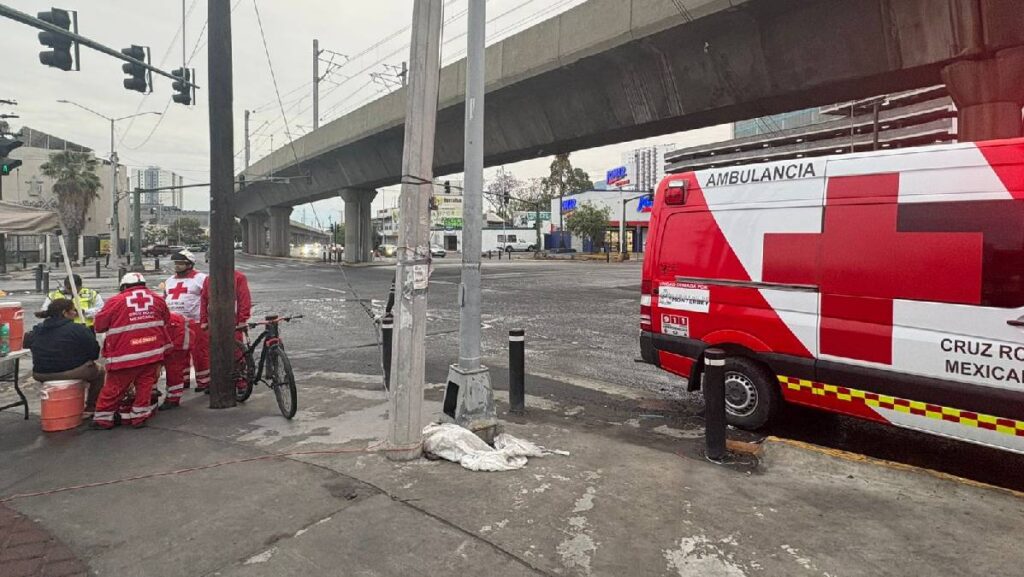 Grave Accidente Vial En Monterrey: Mujer Atropellada En Avenida Colón - Noticias Notivalle Grave Accidente Vial En Monterrey: Mujer Atropellada En Avenida Colón