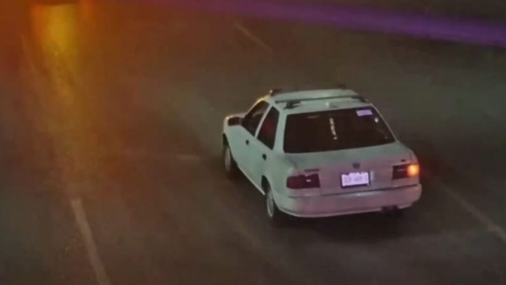 Dramática Escolta De Emergencia: Policías De Monterrey Llevan A Padre E Hija Al Hospital