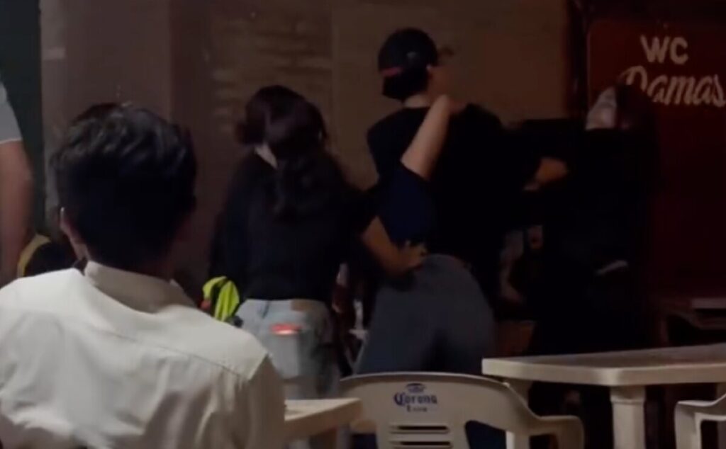 Viral: Impactante Pelea En Un Bar De Lerdo Por Presunta Infidelidad