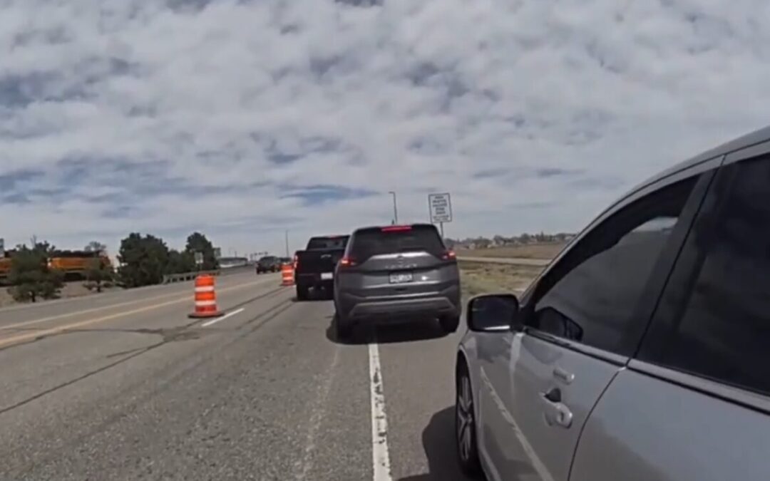 Adolescente detenido por conducción temeraria a 105 mph en Commerce City