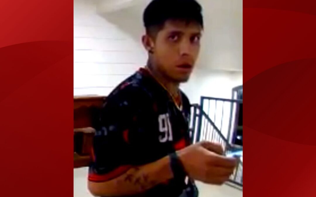 Alerta en Parker: Buscan a Sospechoso por Exposición Indecente