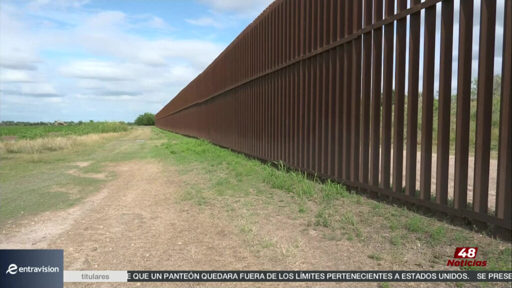Impacto De La Muralla Fronteriza En El Cementerio San Rafael De Brownsville
