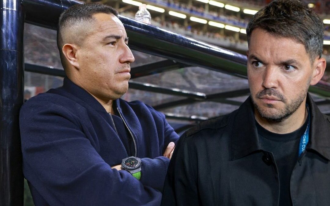 Pumas UNAM: Ejemplo de Unión Mientras Cruz Azul Enfrenta Desunión