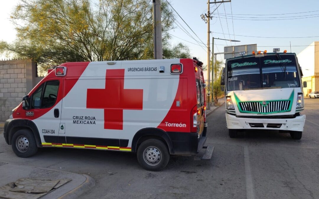 Joven Convulsiona en Bus de la Ruta Dalias y es Auxiliado por Tránsito | VIDEO