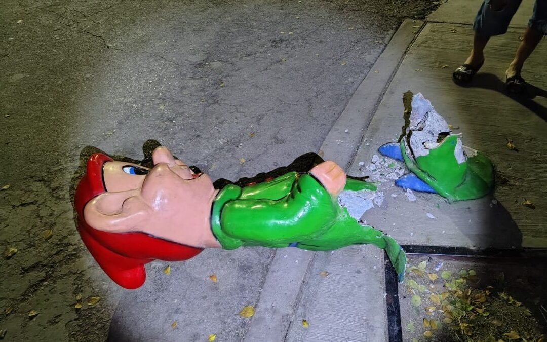 Trágico accidente en el Bosque Venustiano Carranza: Joven sufre amputación de dedo por escultura de Tontín