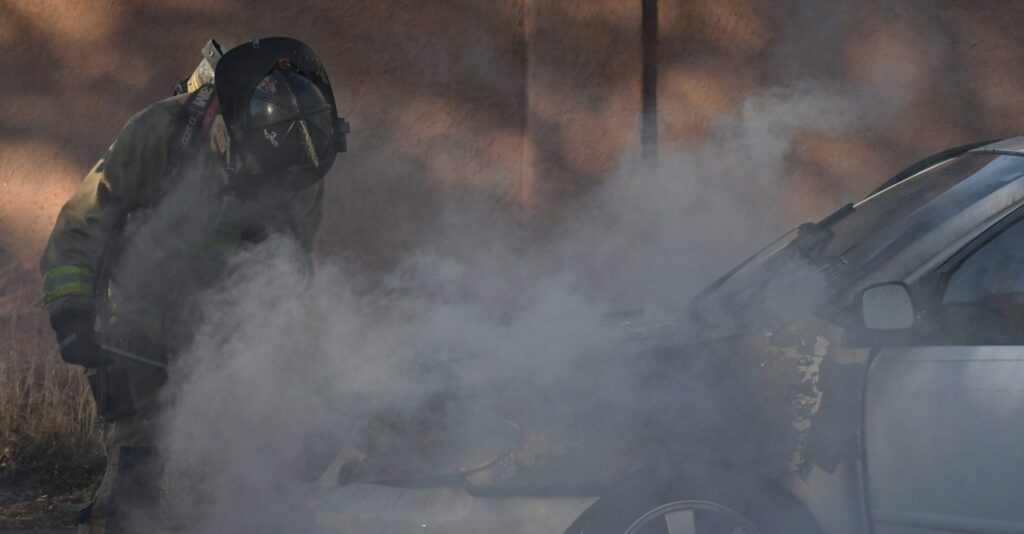 Incendio Vehicular En Albuquerque: Bomberos Controlan El Fuego Sin Heridos - Noticias Notivalle Incendio Vehicular En Albuquerque: Bomberos Controlan El Fuego Sin Heridos