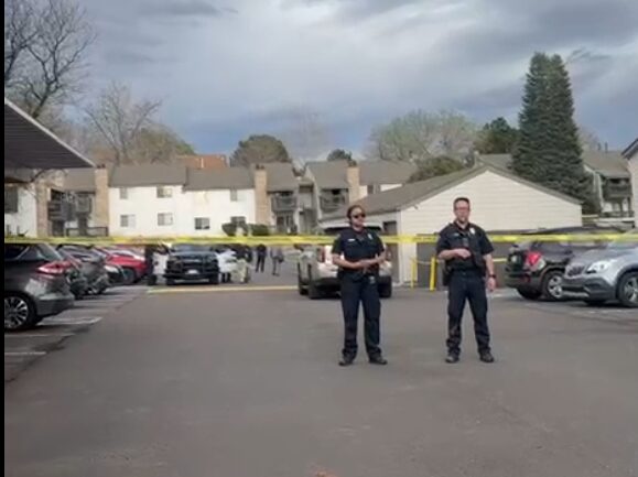 Tiroteo en Aurora: Agente Herido y Sospechoso Fallecido