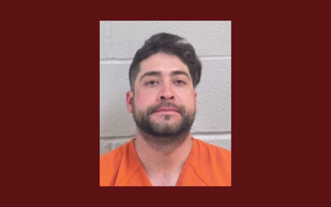 Impactante arresto en Midland: hombre detenido con dispositivo ilegal que convierte pistolas en automáticas