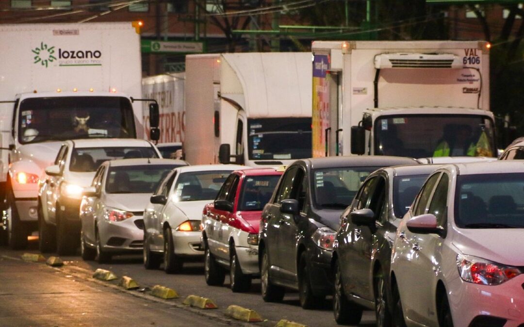 Hoy No Circula en CdMx y Edomex este 11 de abril de 2026: Conoce qué autos no pueden circular