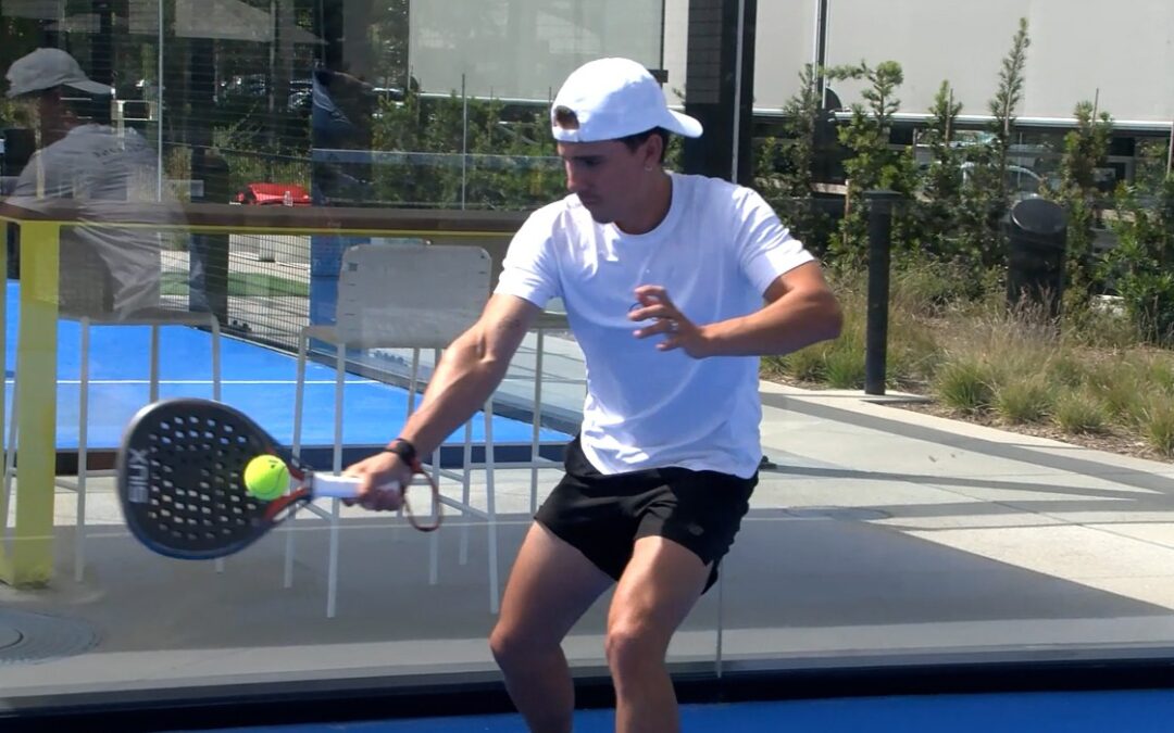 El Pádel en San Diego: Deporte en Auge que Atrae a Más Jugadores