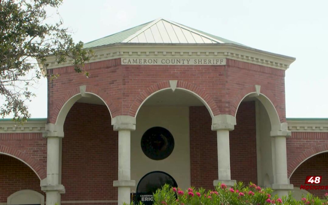 Hombre Buscado en Cameron: Búsqueda Intensa por Sospechoso Armado