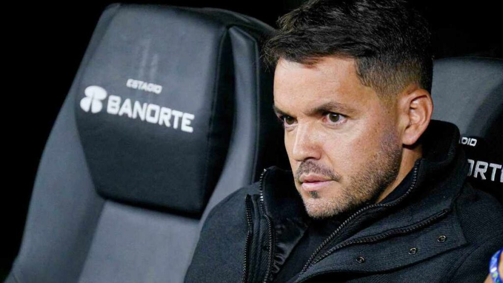 Larcamón Se Enfrenta A Un Desafío: La Estrategia Del León Para Superar Al Lafc