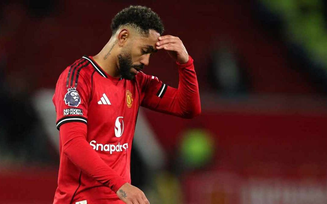 Manchester United sufre sorprendente derrota ante Leeds United en Old Trafford