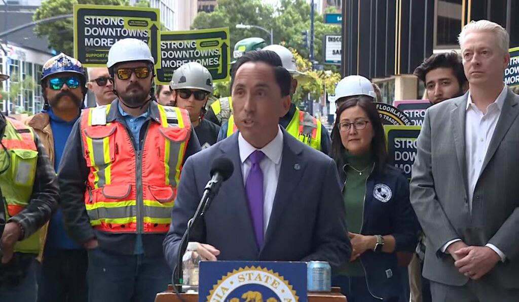 Transformación De Centros Urbanos En California: Propuesta De Vivienda En Medio De Crisis Habitacional