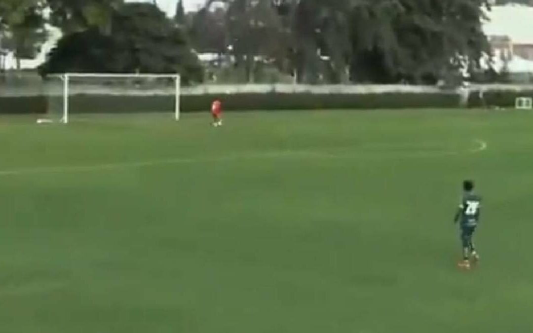 Portero Julio González Sorprende con Golazo en Puebla Sub-21, Pero es Anulado