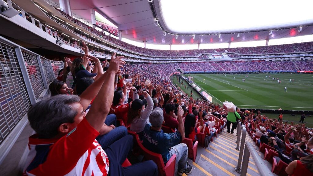 ¡Gran Oportunidad Con Chivas! Consigue Tu Jersey Y Boleto A Un Precio Increíble Para El Partido Contra Puebla