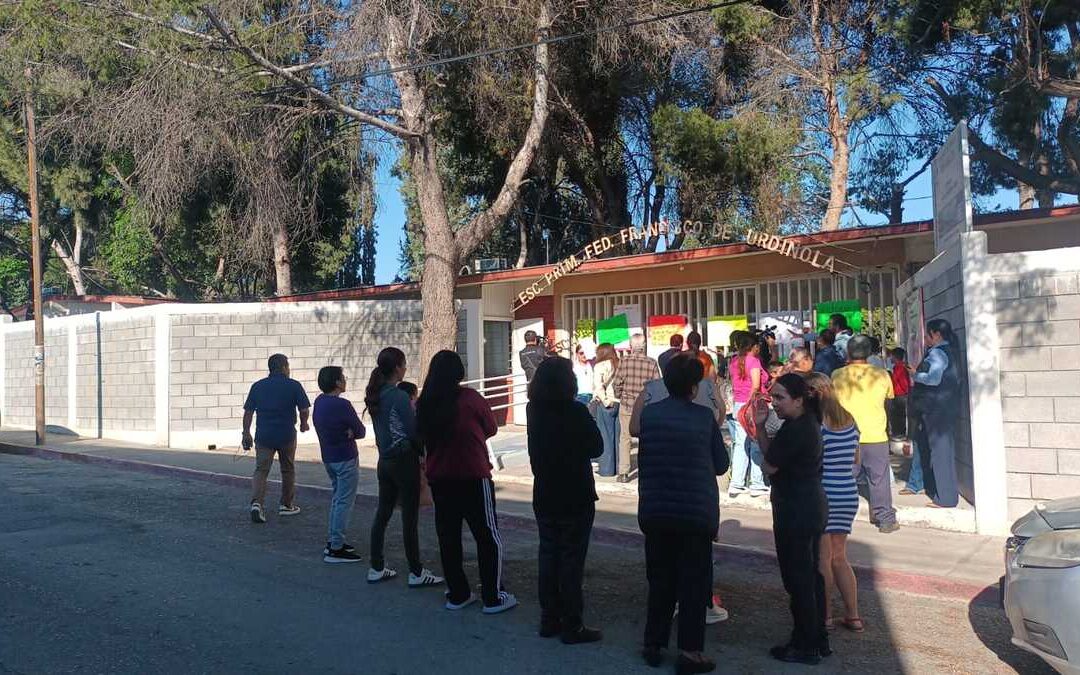 Escuela primaria en Saltillo cierra sus puertas por falta de maestro en segundo grado