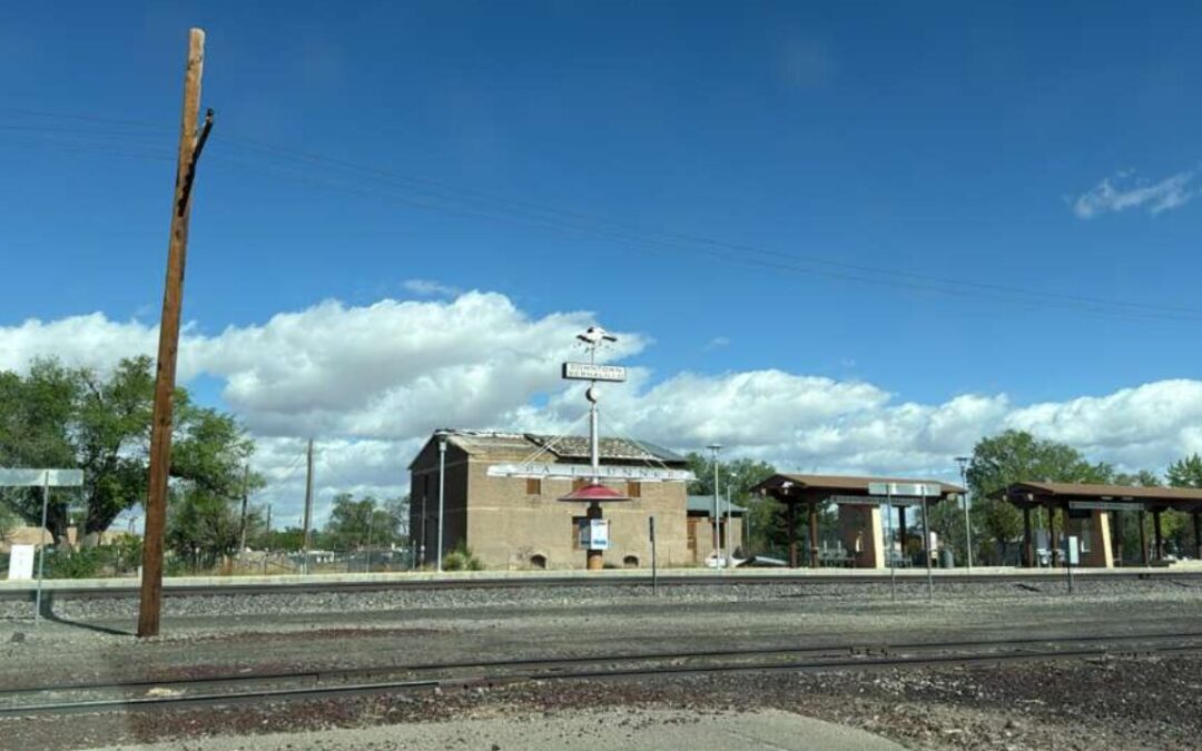 Tirador Activo en Bernalillo Interrumpe Trenes, Transporte en Autobús Activado