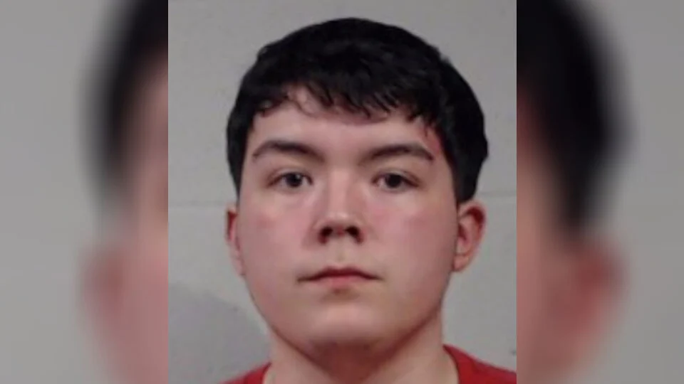 Agente de Detención en Sedgwick Despedido por Presunta Detención Ilegal