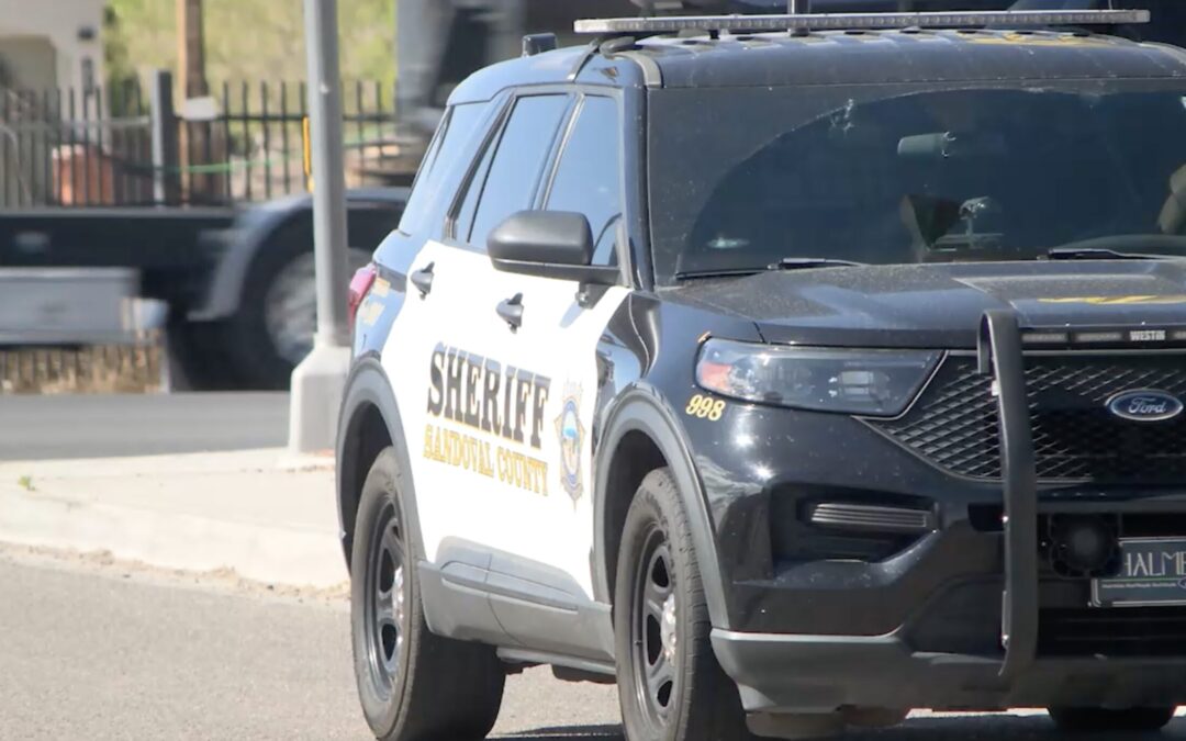 Oficiales de Bernalillo Contienen Amenaza de Sospechoso Armado