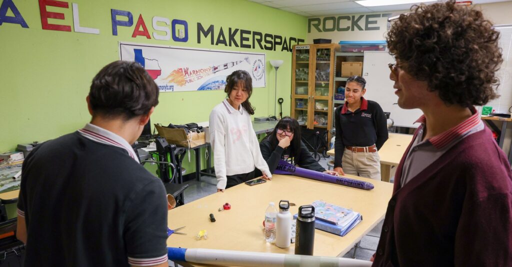 Éxito De Harmony Science Academy En Competencia Stem De Cohetería Nacional