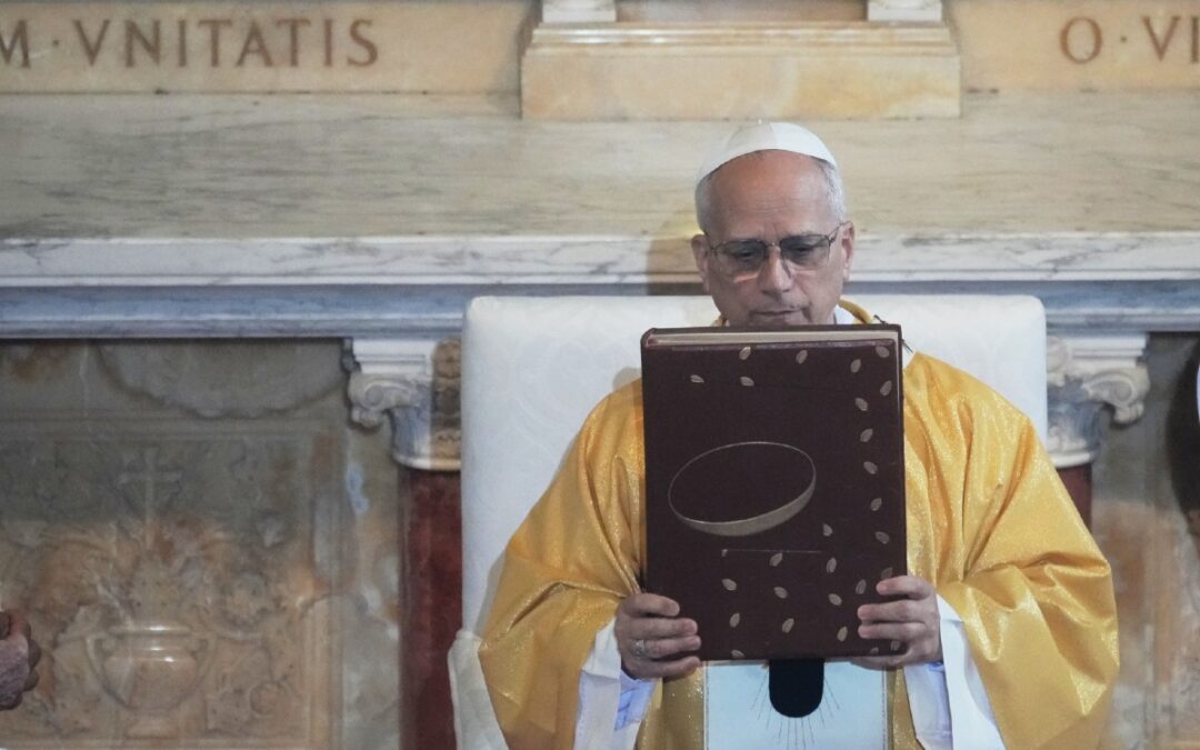 León XIV Promueve la Paz Pese a las Críticas de Donald Trump