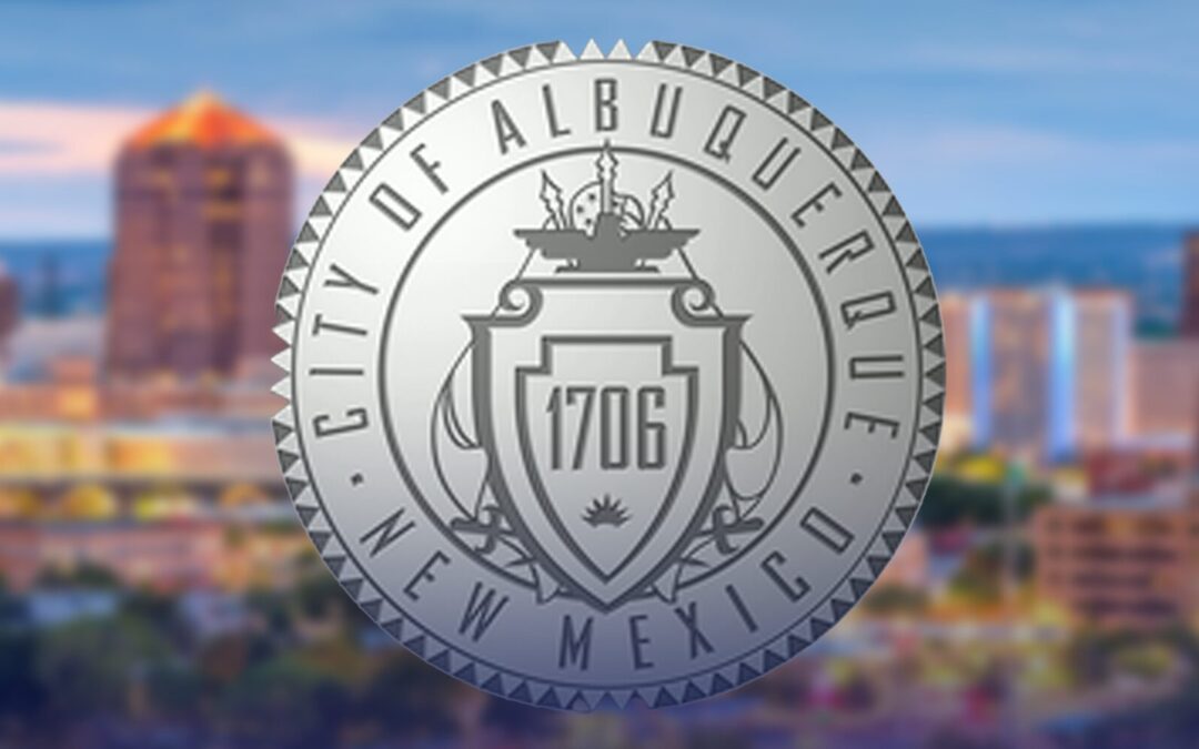 Dan Lewis desafía los recortes presupuestarios anunciados en Albuquerque