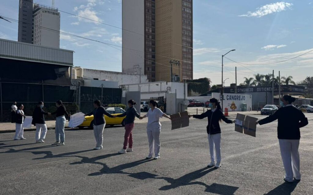 Protesta Del Personal Médico En El Hospital Materno Infantil De Guadalajara Por Falta De Pagos