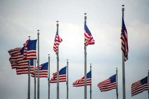 Visita de Trump a Nevada: Enciende el Debate Económico sobre Propinas