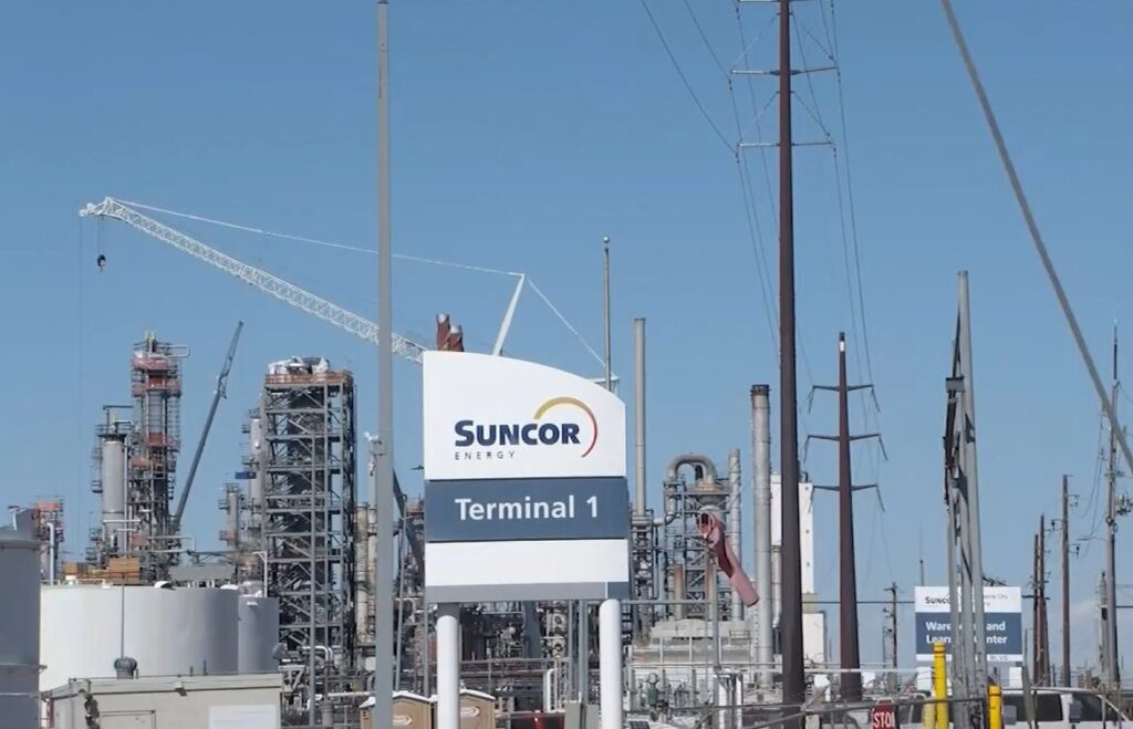 Preocupación Creciente En Commerce City Por Humo De La Refinería Suncor