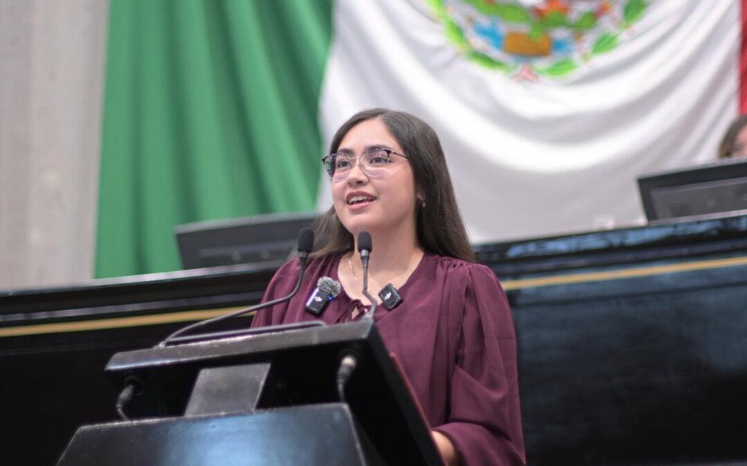 Impactante Encuentro de Perros Envenenados en Xalapa: Diputada Llora en Sesión