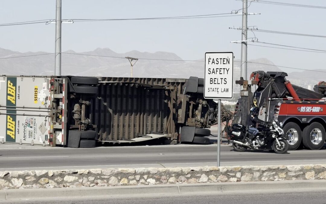 Reapertura Total de la Interestatal 10 Tras Accidente con Camión de Gran Tamaño