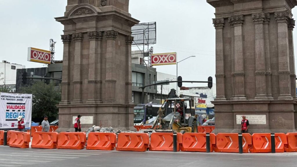 Rehabilitación De Carriles Centrales Bajo El Arco De La Independencia En Monterrey: Inician Obras Clave