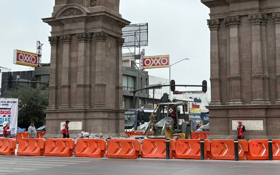 Rehabilitación de Carriles Centrales Bajo el Arco de la Independencia en Monterrey: Inician Obras Clave