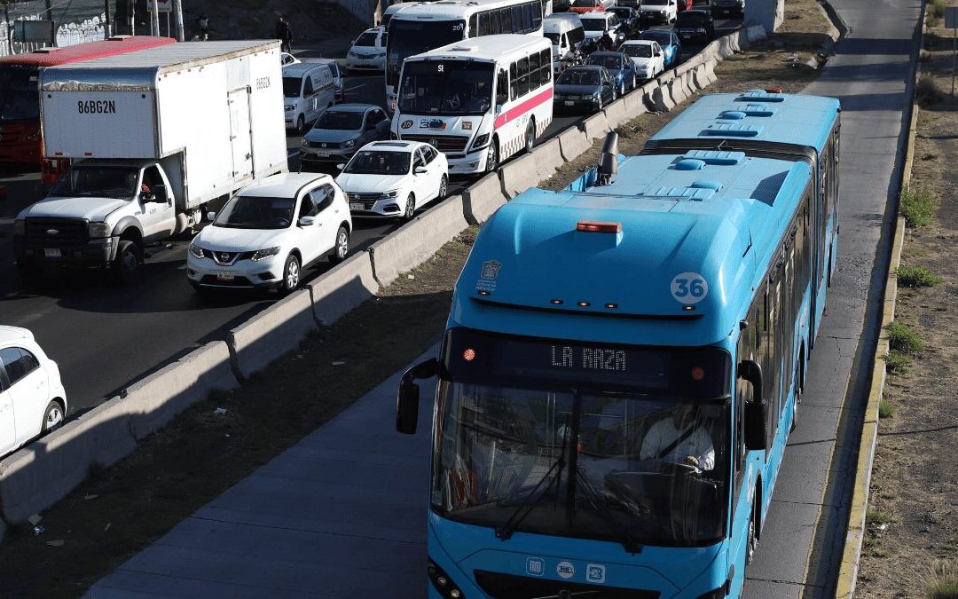 Hoy No Circula en Ciudad de México y Edomex: Restricciones para el 18 de abril de 2026